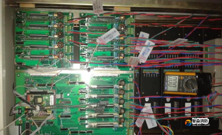 火災(zāi)自動(dòng)報(bào)警信號(hào)傳輸應(yīng)采用雙絞線(xiàn)和屏蔽線(xiàn) 火災(zāi)自動(dòng)報(bào)警信號(hào)傳輸應(yīng)采用雙絞線(xiàn)和屏蔽線(xiàn)